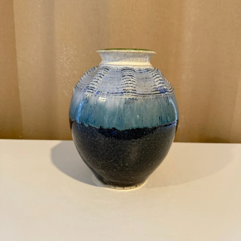 Studio Pottery Blue Ombre Ribbed Glaze Stoneware Bud Vase Round Handcrafted 590